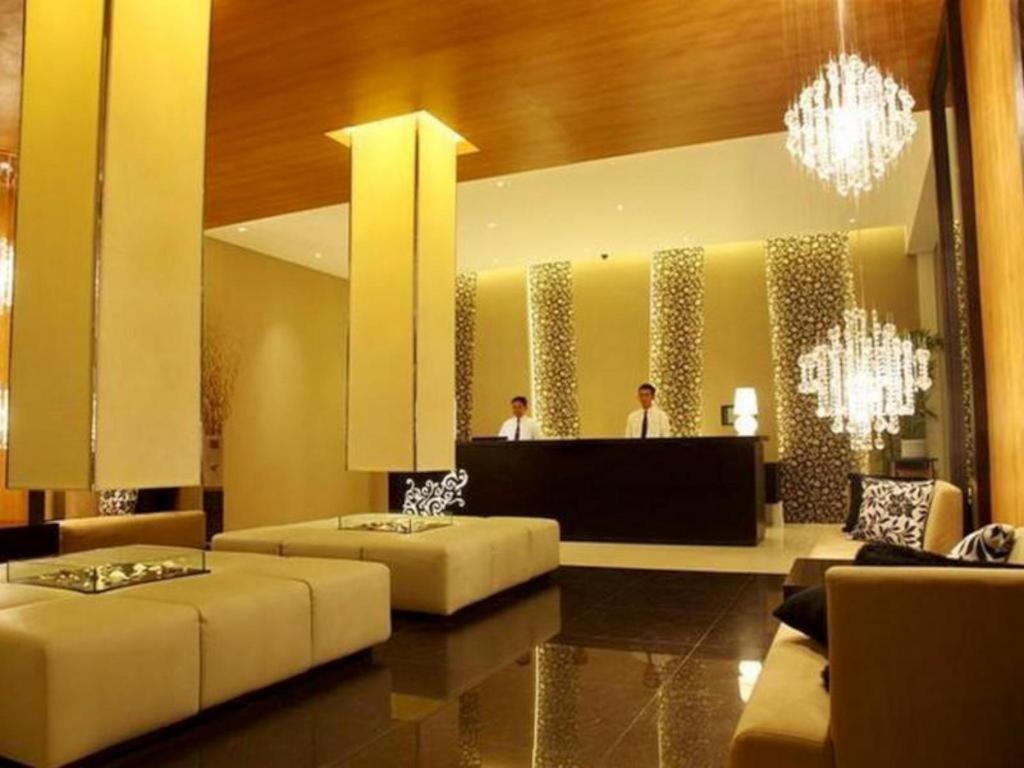 Green Valley Resort Purwokerto Exteriör bild