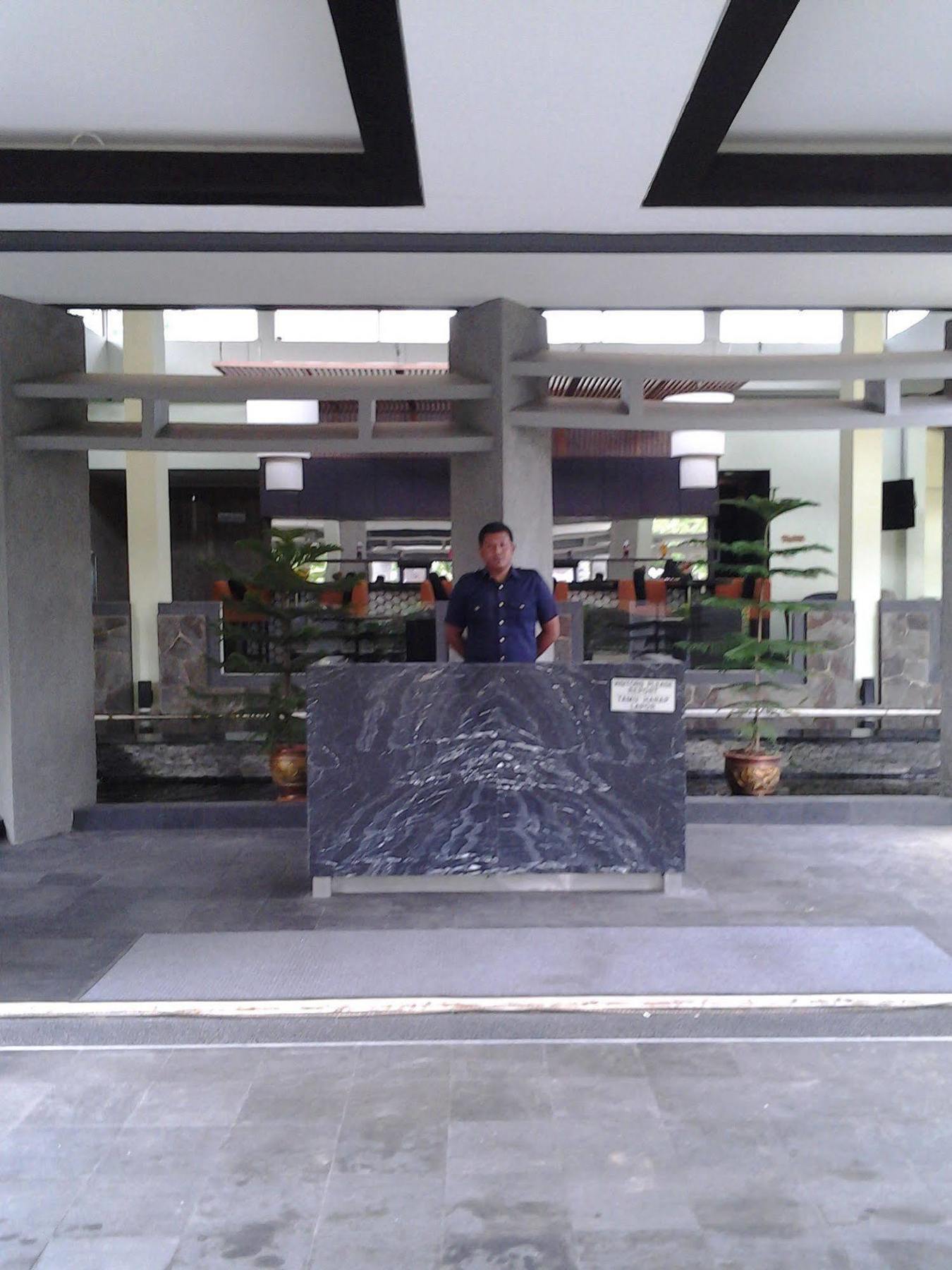 Green Valley Resort Purwokerto Exteriör bild
